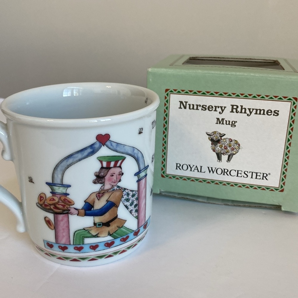 Royal Worcester Nursery Rhyme Mug - Queen of Hearts